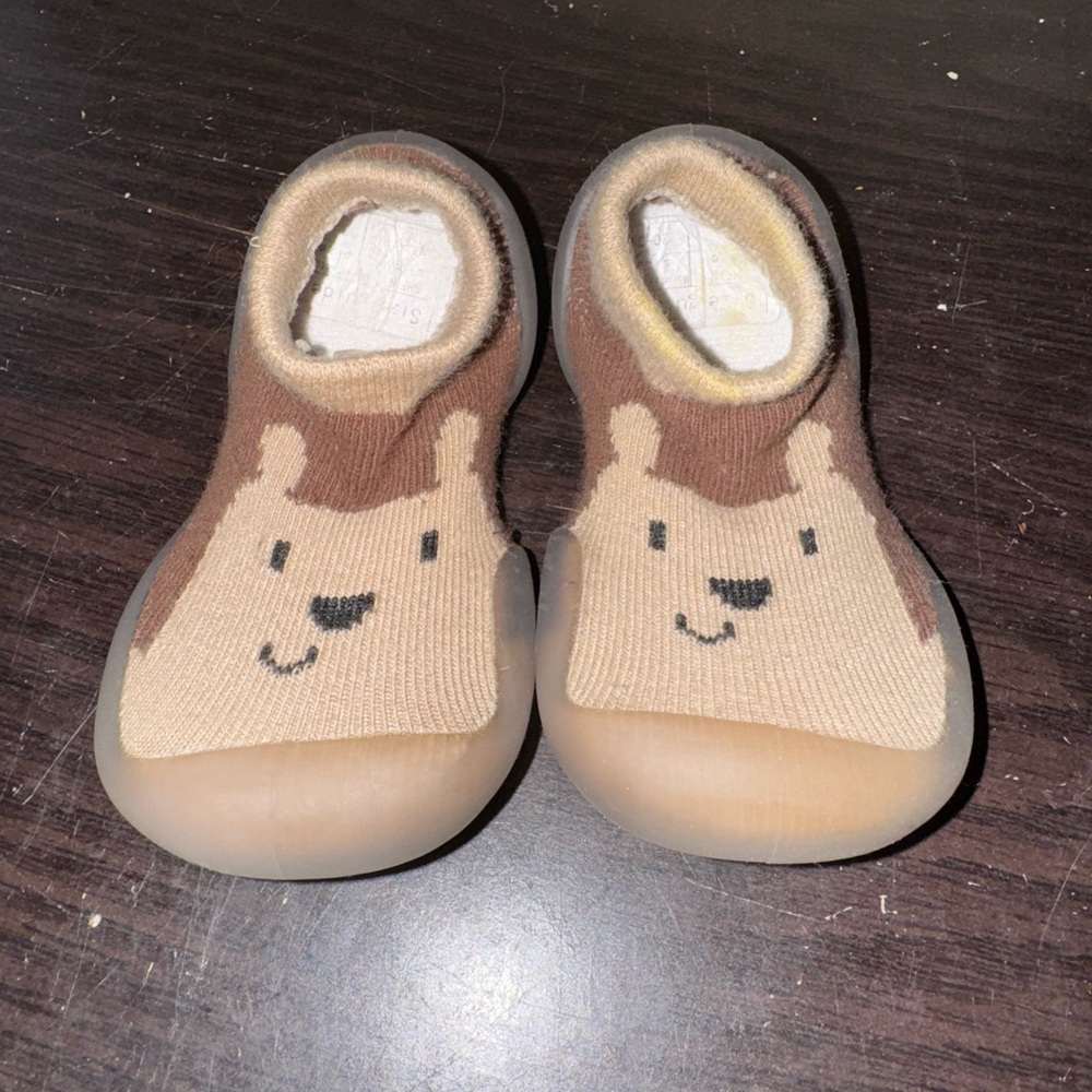 Adorable Brown Bear Sock Shoes